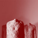 04-abakanowicz-obarvene-nologo 04-abakanowicz-obarvene-nologo