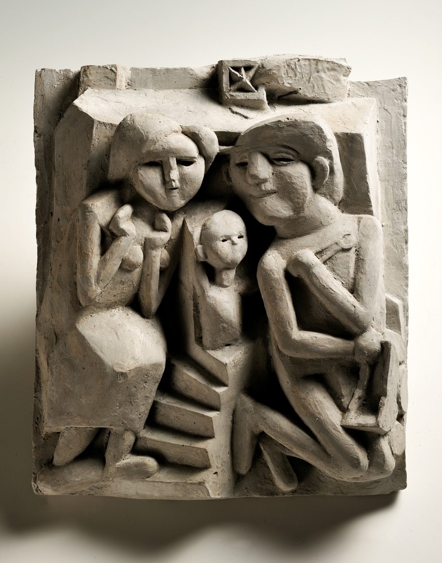05_Bez názvu (Rodina), 1947, sádra, 34 × 29 cm, foto Oto Palán