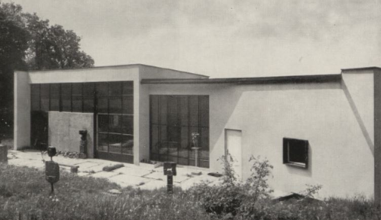 14 Sochařský ateliér Vladimíra Janouška a Věry Janouškových (návrh Josef Hrubý), U Kotlářky, Praha 5, 1965 foto O. Bečvář (repro Architektura ČSSR, 1965)